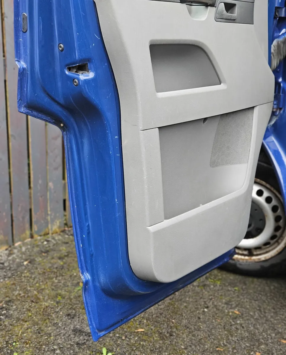 Volkswagen Shuttle 2007 - Image 2