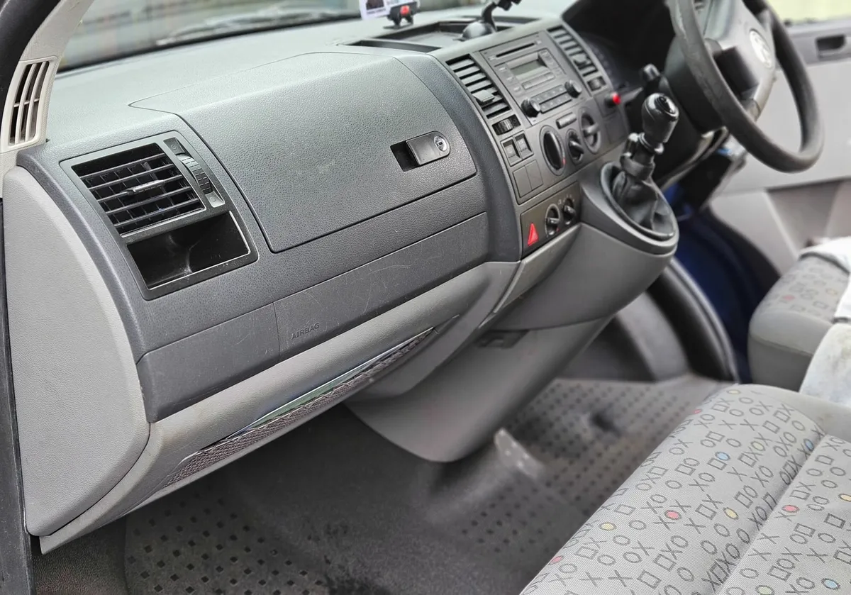Volkswagen Shuttle 2007 - Image 4