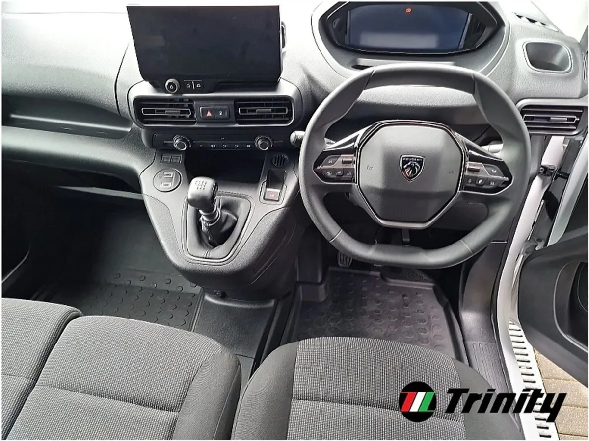 Peugeot Partner Demonstrator TOP Spec Partner PRO - Image 2