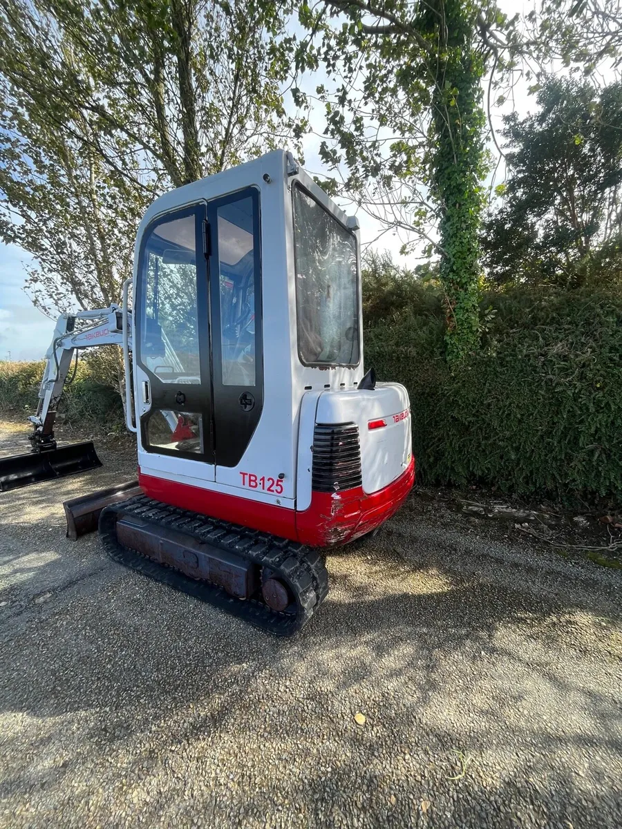 2.8 tonn Takeuchi digger - Image 2