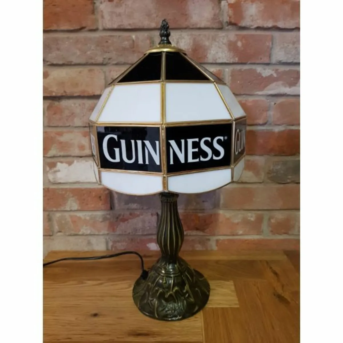 Tiffany Styled Light – Guinness Lamp – H152 - Image 1