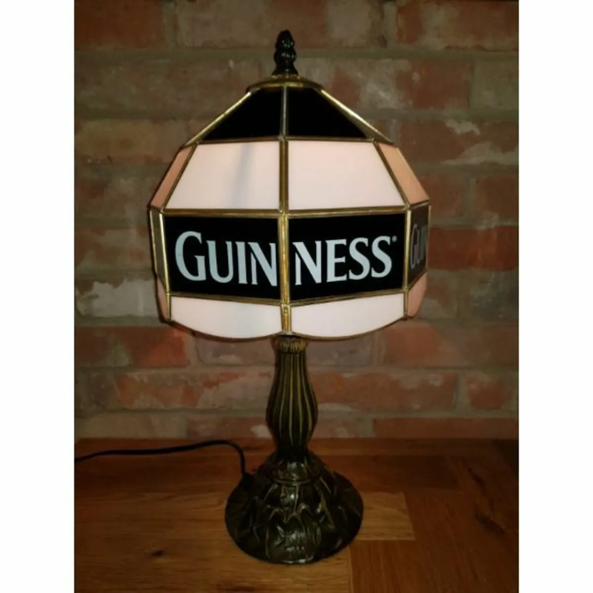 Tiffany Styled Light – Guinness Lamp – H152 - Image 2