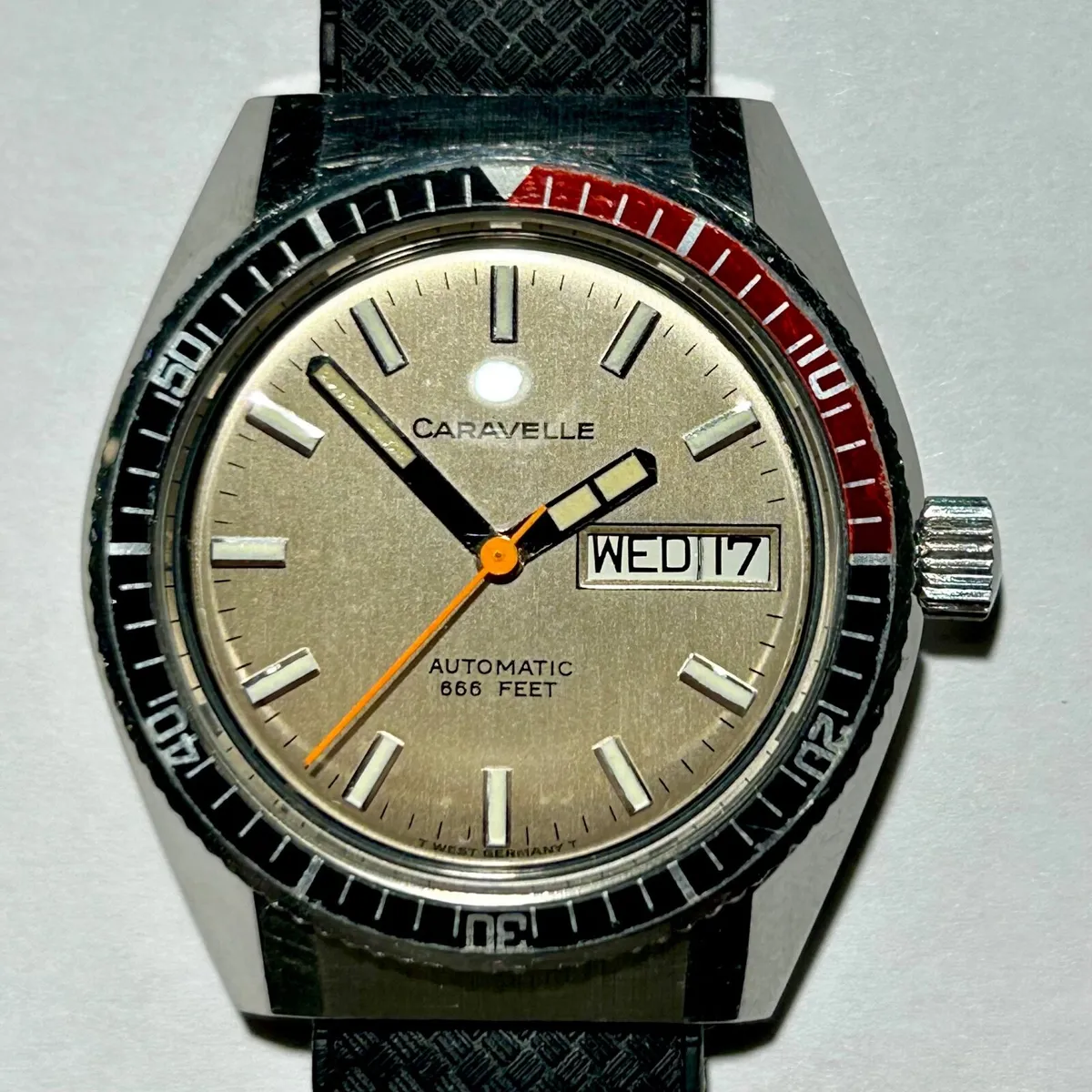 Caravelle Bulova 666 Devil Diver Vintage Watch - Image 1