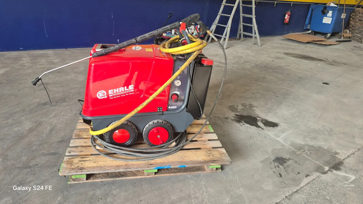 Power washer - Image 1