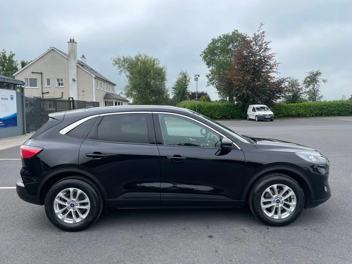 FORD KUGA 1.5 TDCI TITANIUM 2022 LOW MILEAGE - Image 4