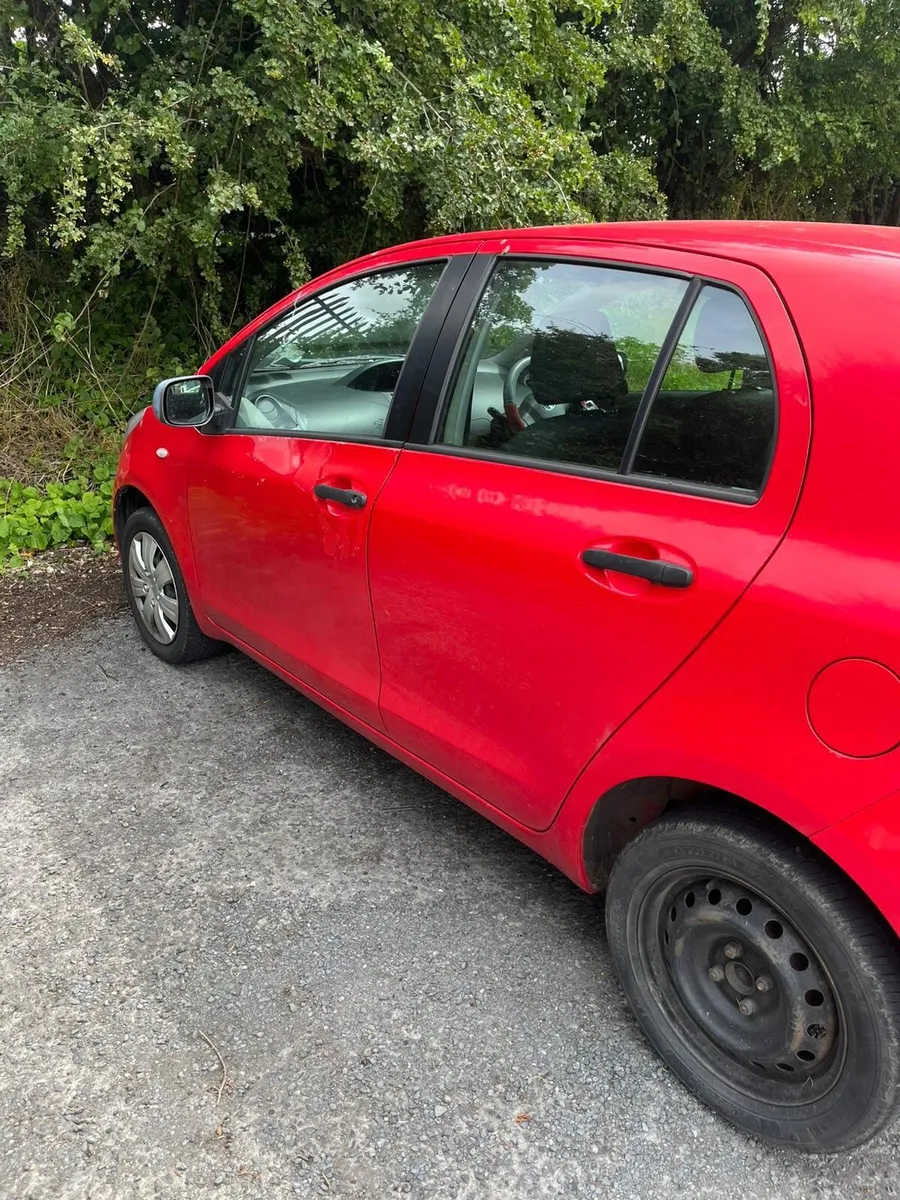 Toyota Yaris 2007 - Image 2