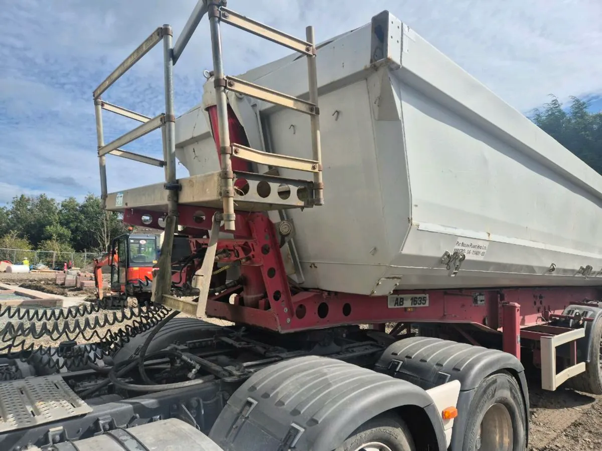 Schmitz tipping trailer - Image 4