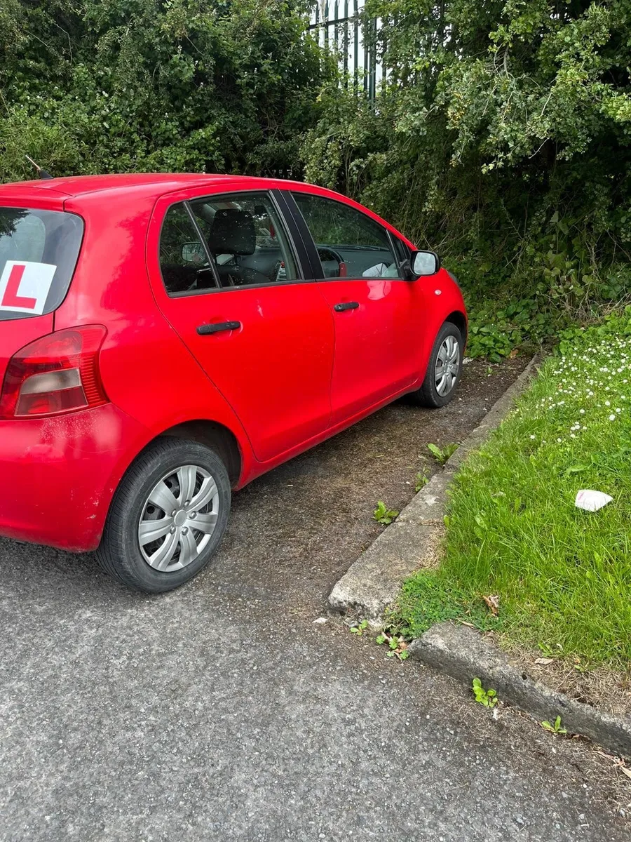 Toyota Yaris 2007 - Image 4