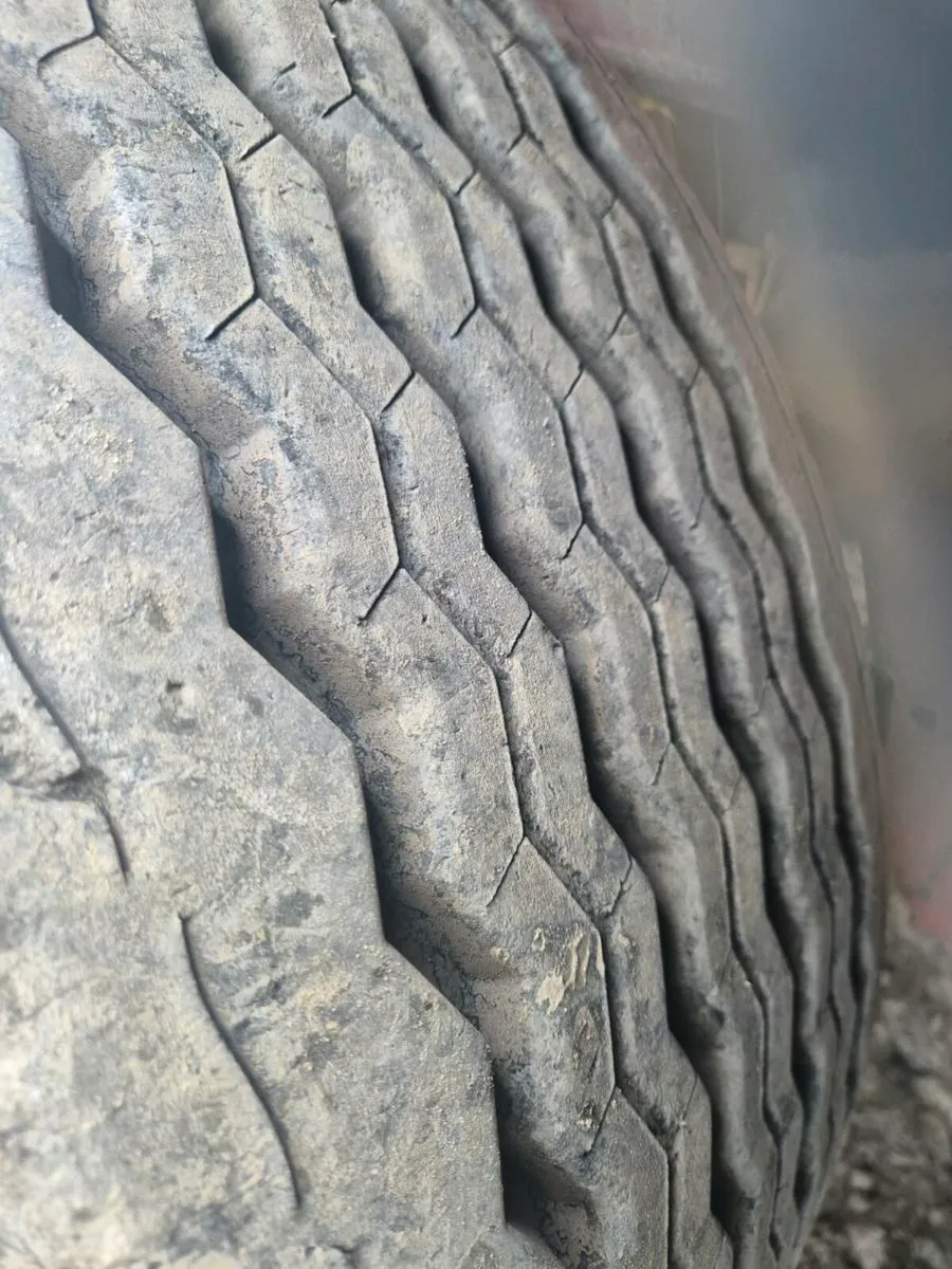 Schmitz tipping trailer - Image 3