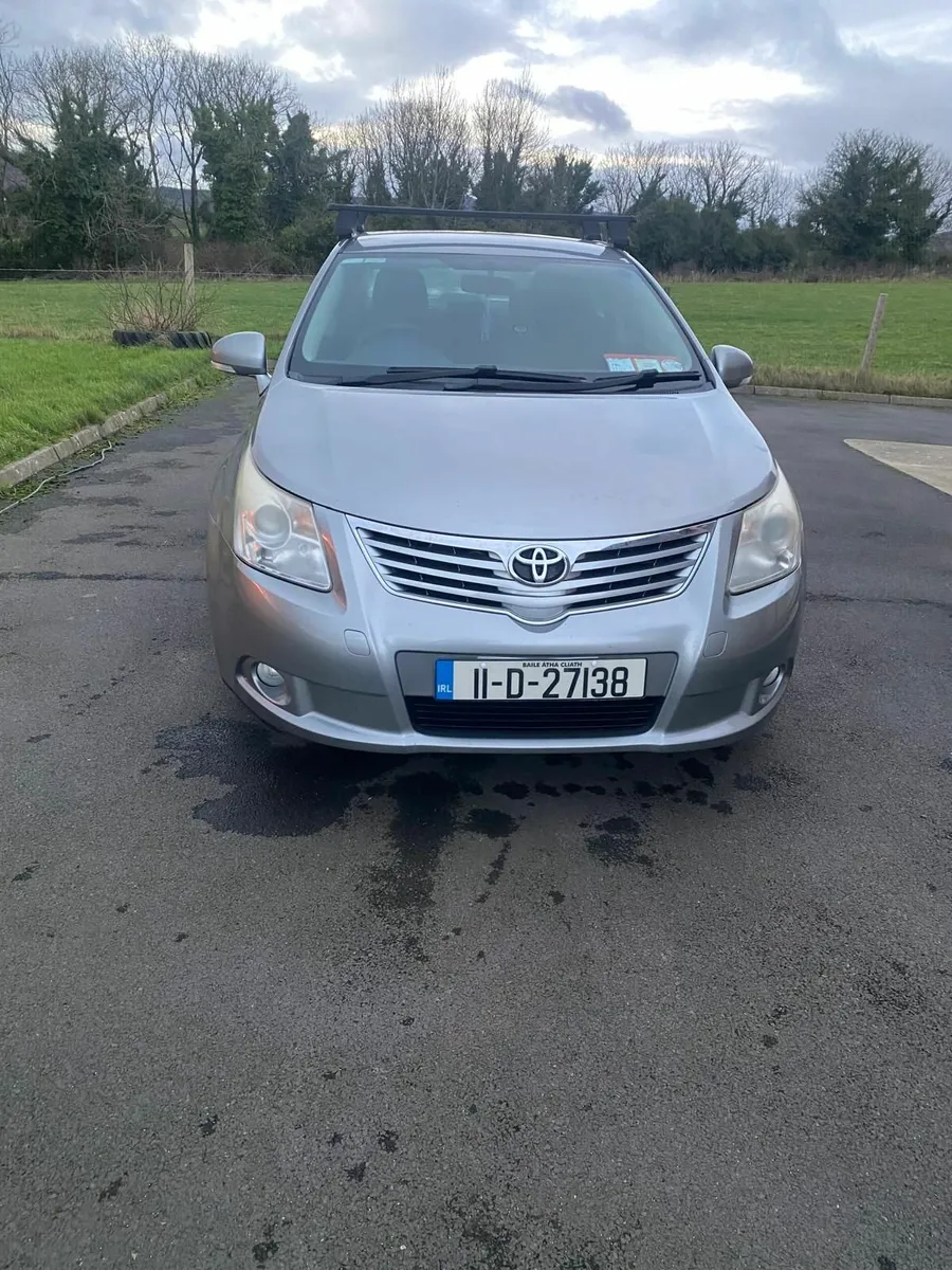 Toyota Avensis 2011 - Image 1