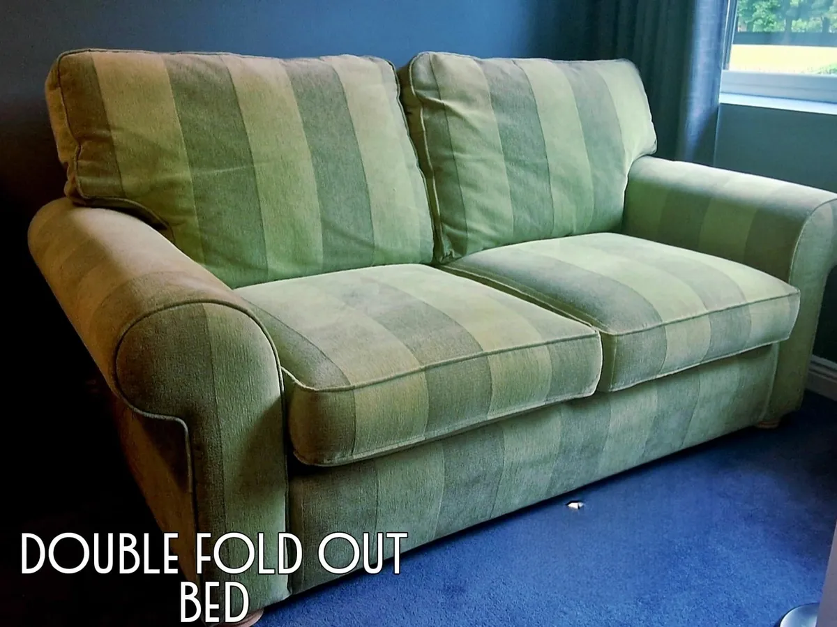 COUCH (fold out double bed)