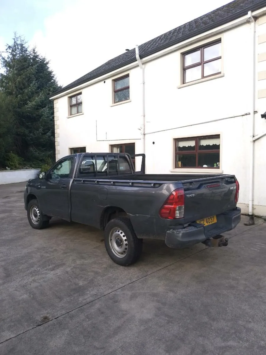 Hilux - Image 3