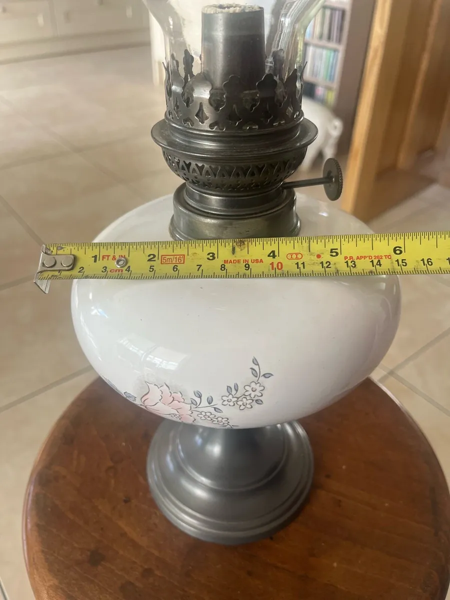 Vintage Oil Lamp - Image 4