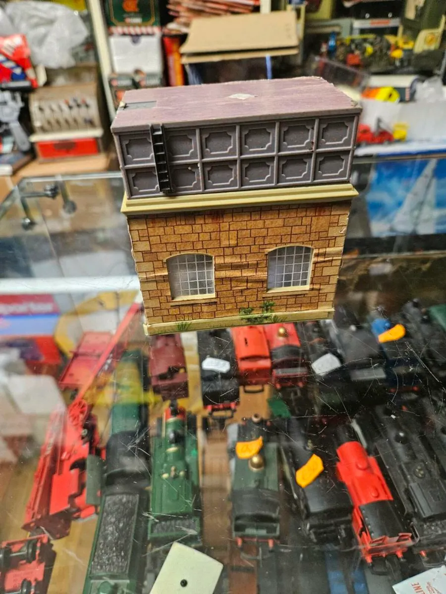 Hornby OO Gauge Water Tower - Image 1