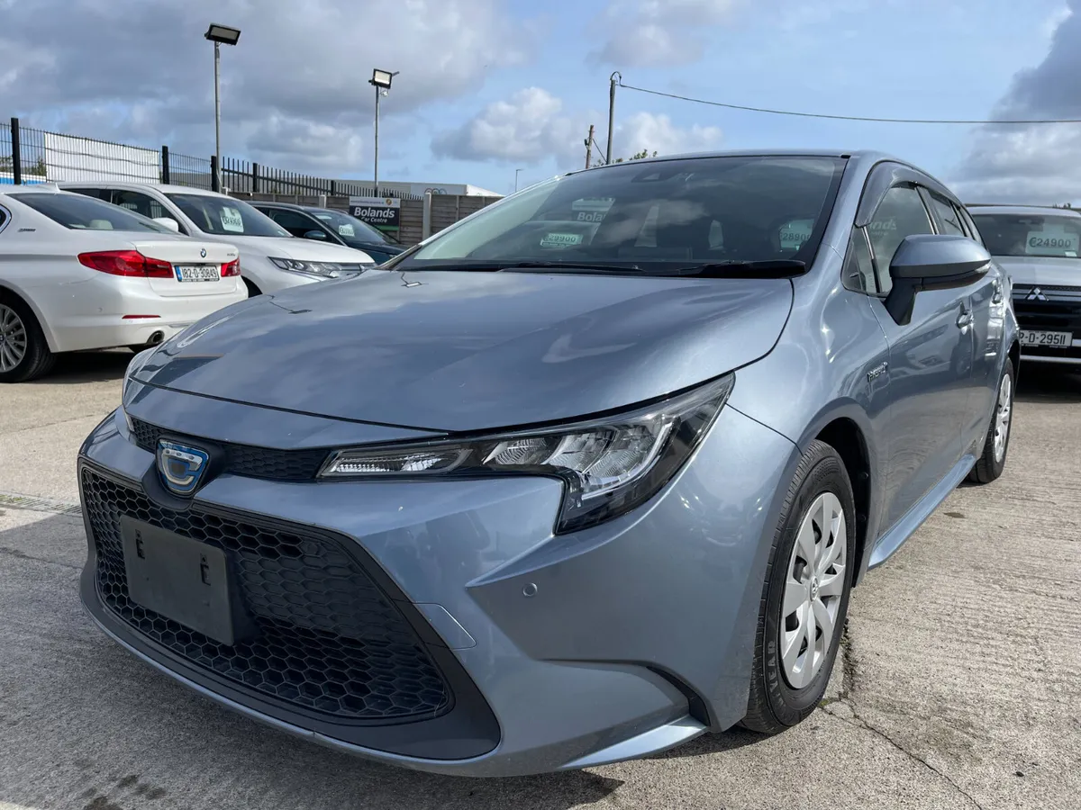 201 Toyota Corolla Hybrid 1.8 Automatic Touring - Image 3