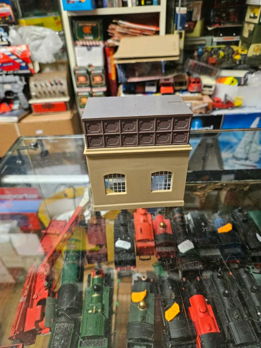 Hornby OO Gauge Water Tower - Image 1