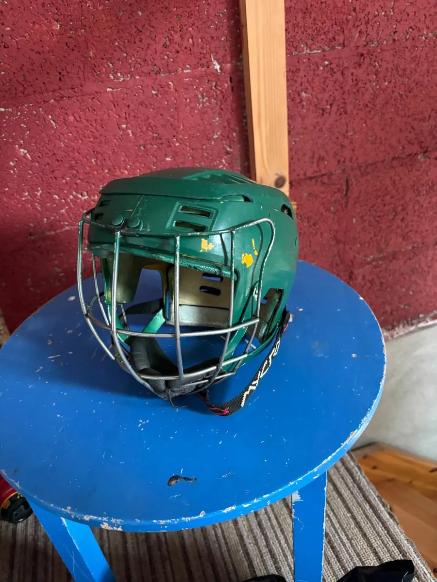 Junior Hurling Helmet - Image 1