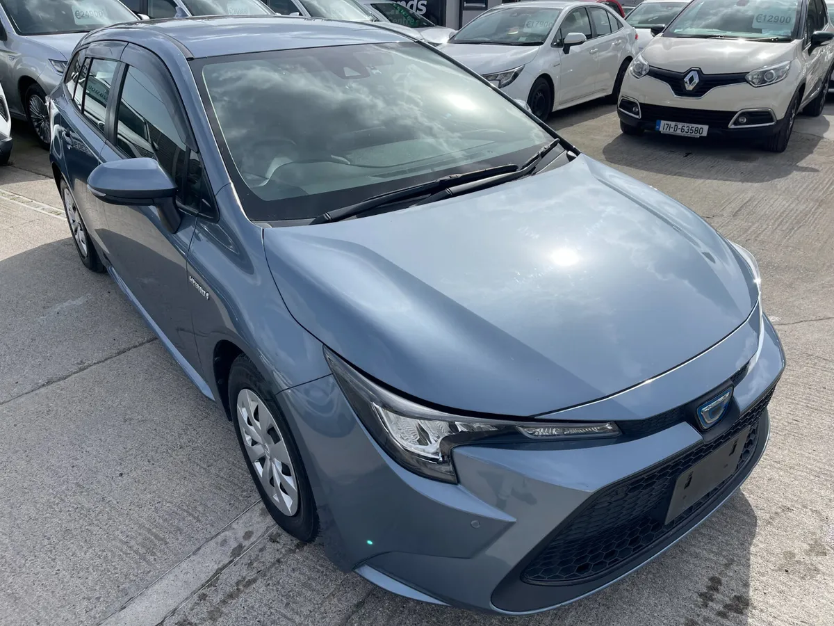 201 Toyota Corolla Hybrid 1.8 Automatic Touring - Image 2