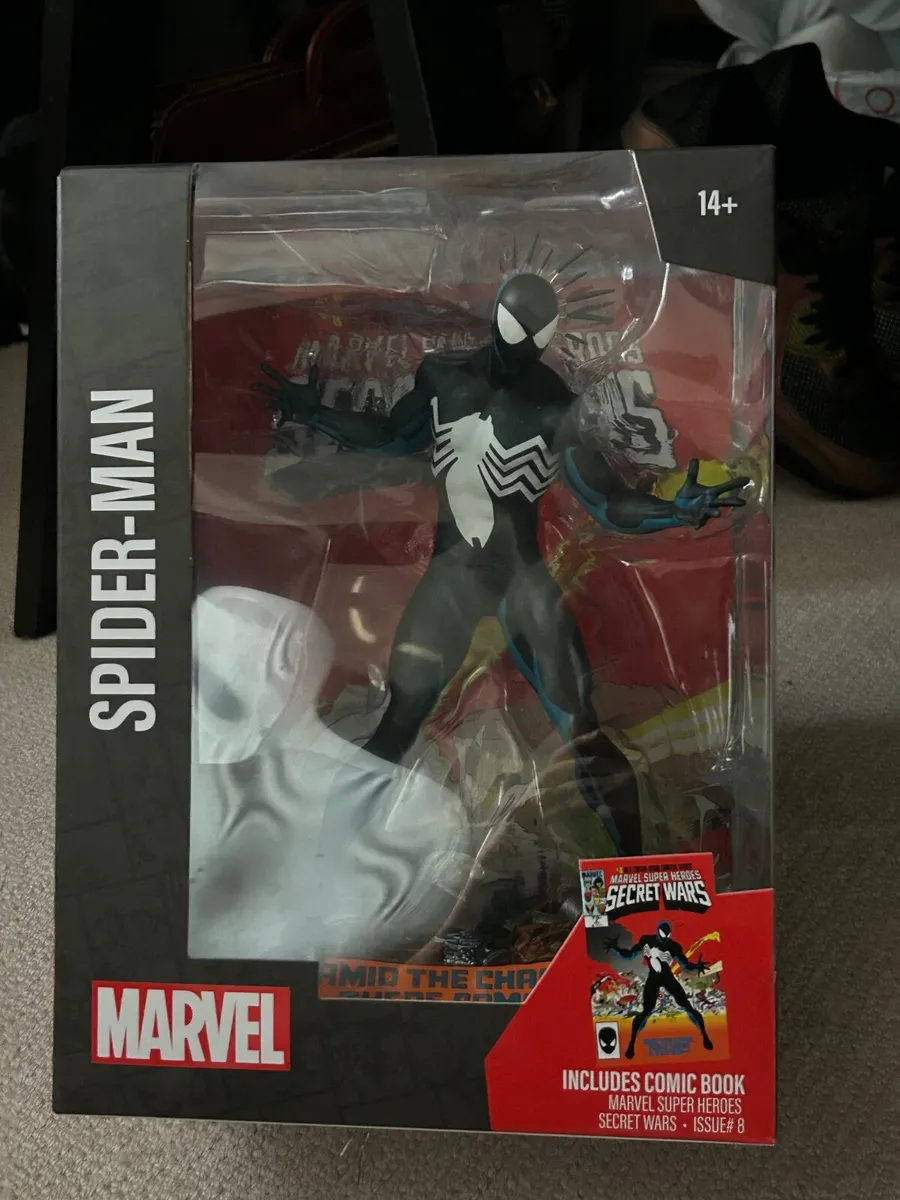Spider-Man Statue - Image 1