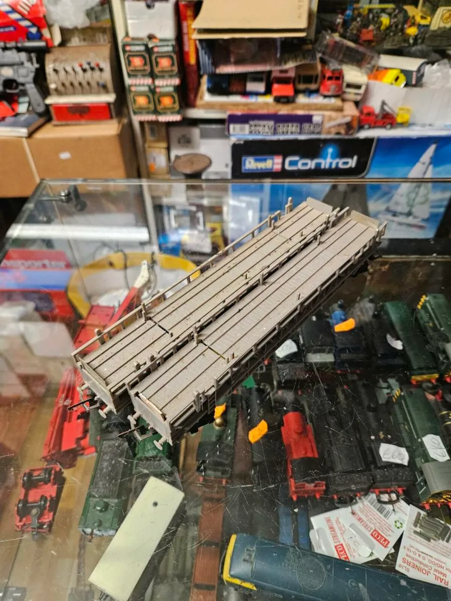 Hornby Triang OO Gauge Car Transporters - Image 1