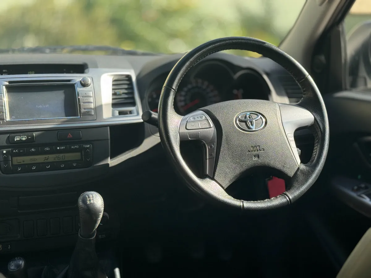 Toyota Hilux 2014,NO VAT, PRICE INCLUDES CLEARANCE - Image 3