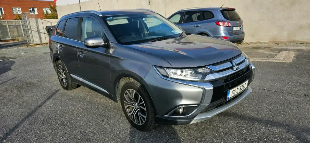 MITSUBISHI OUTLANDER  COMMERCIAL 2.3 DIESEL 4WD - Image 1