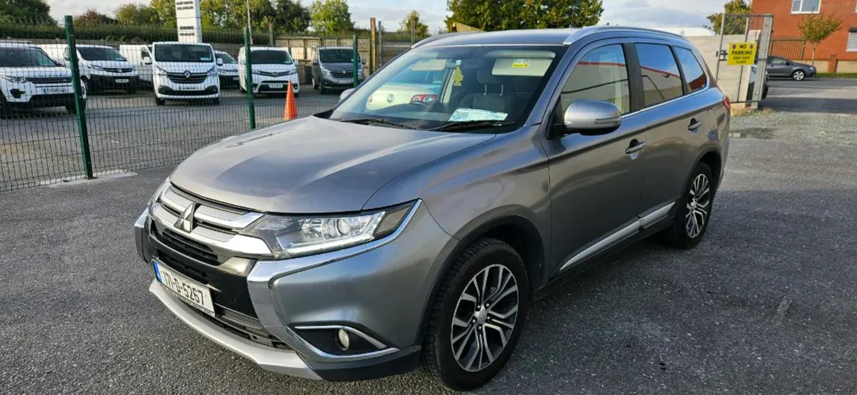 MITSUBISHI OUTLANDER  COMMERCIAL 2.3 DIESEL 4WD - Image 3