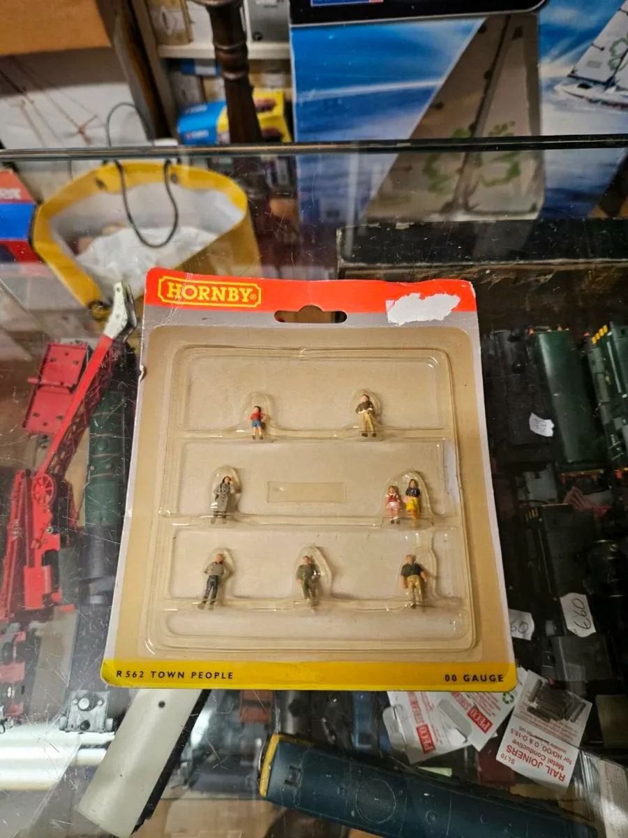 Hornby OO Gauge People - Image 1