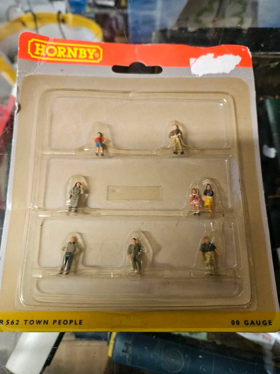 Hornby OO Gauge People - Image 2