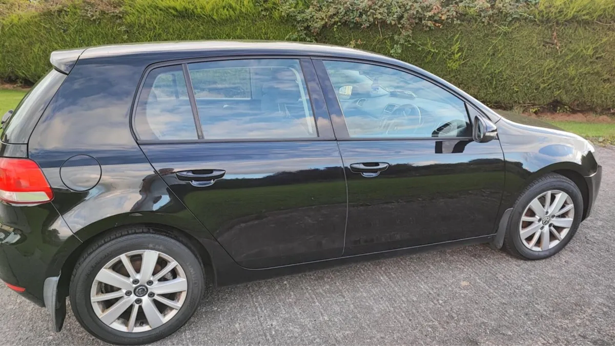 Car - Image 3