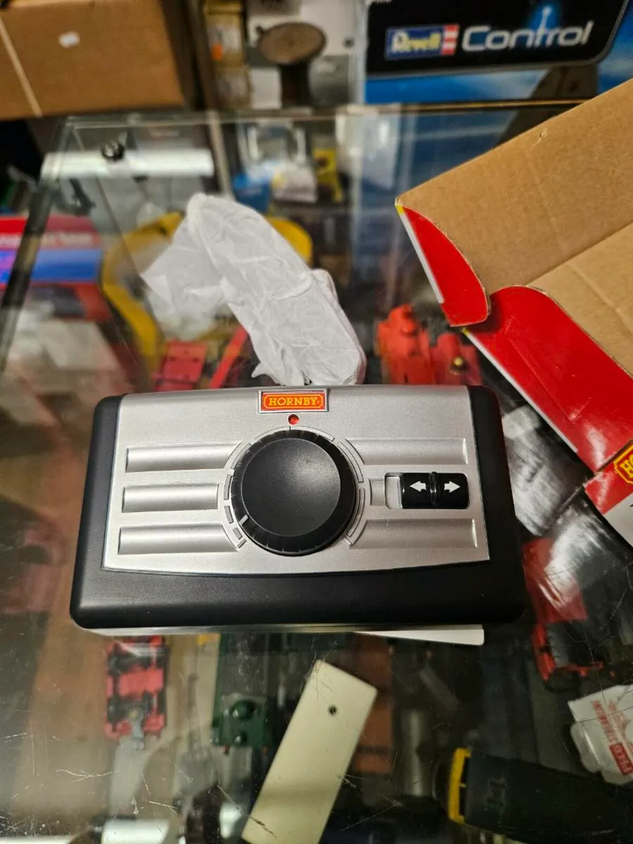 Hornby OO Gauge Train Controller - Image 2