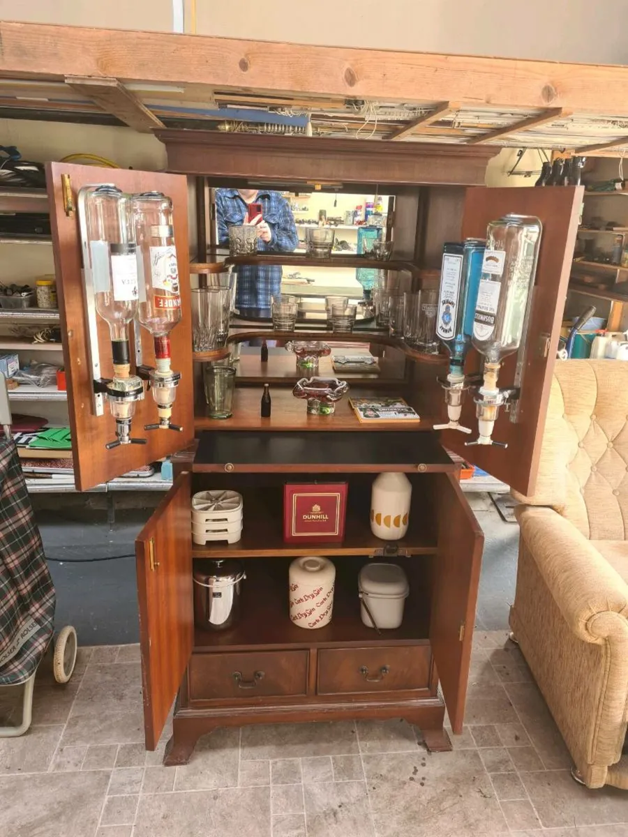 Cocktail cabinet - Image 2