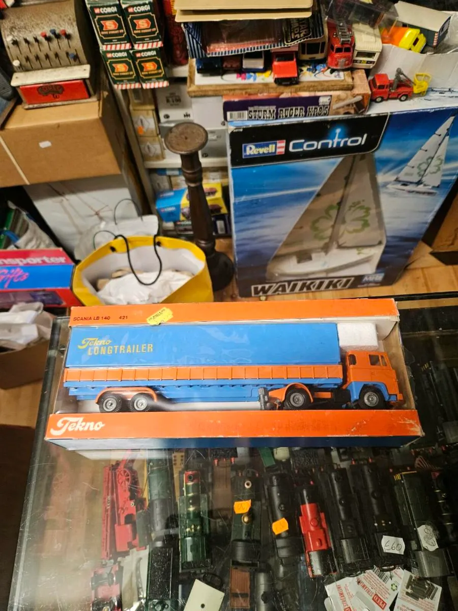 Corgi Tekno Scania Tractor Unit and Trailer 1.50 - Image 1