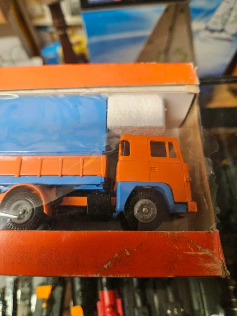 Corgi Tekno Scania Tractor Unit and Trailer 1.50 - Image 2