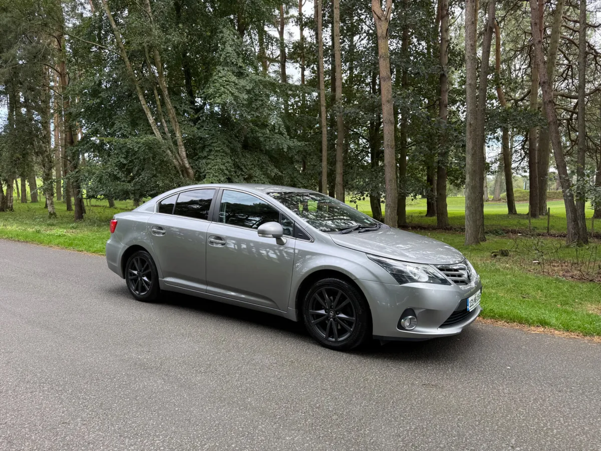 Toyota Avensis 2013 Diesel - Image 1