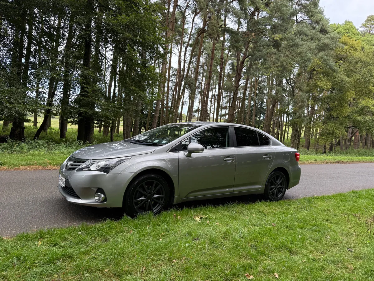 Toyota Avensis 2013 Diesel - Image 3