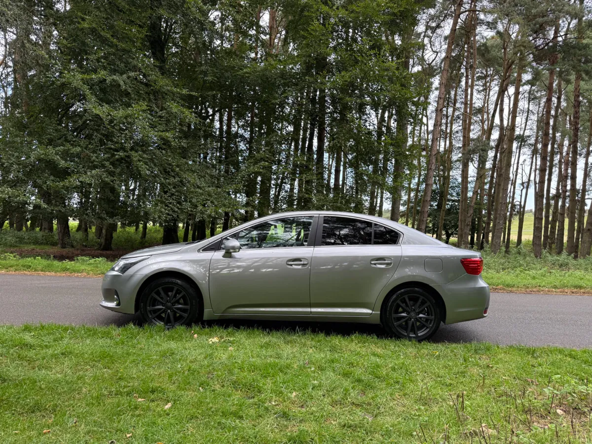 Toyota Avensis 2013 Diesel - Image 4