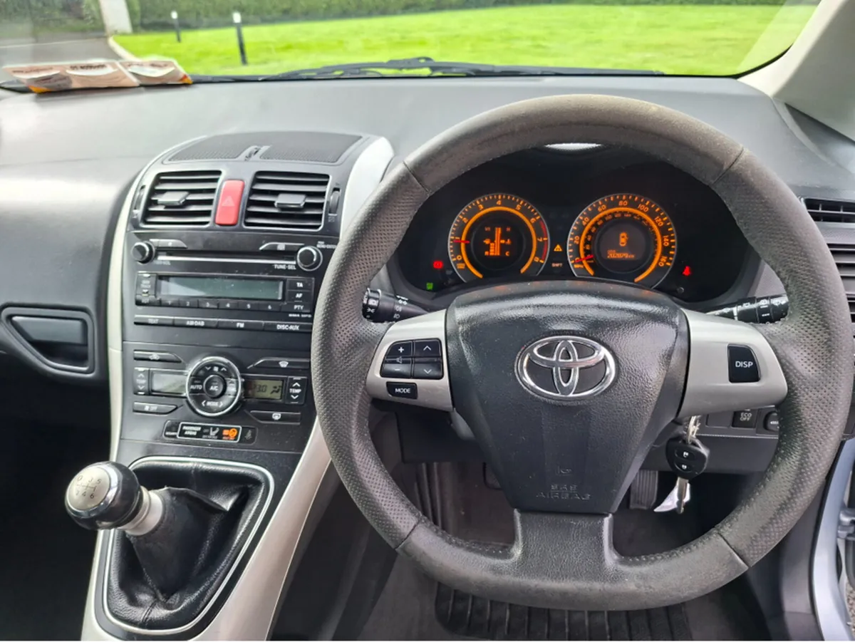 Toyota Auris 1.33 DUAL VVT-I TR 5DR S/S