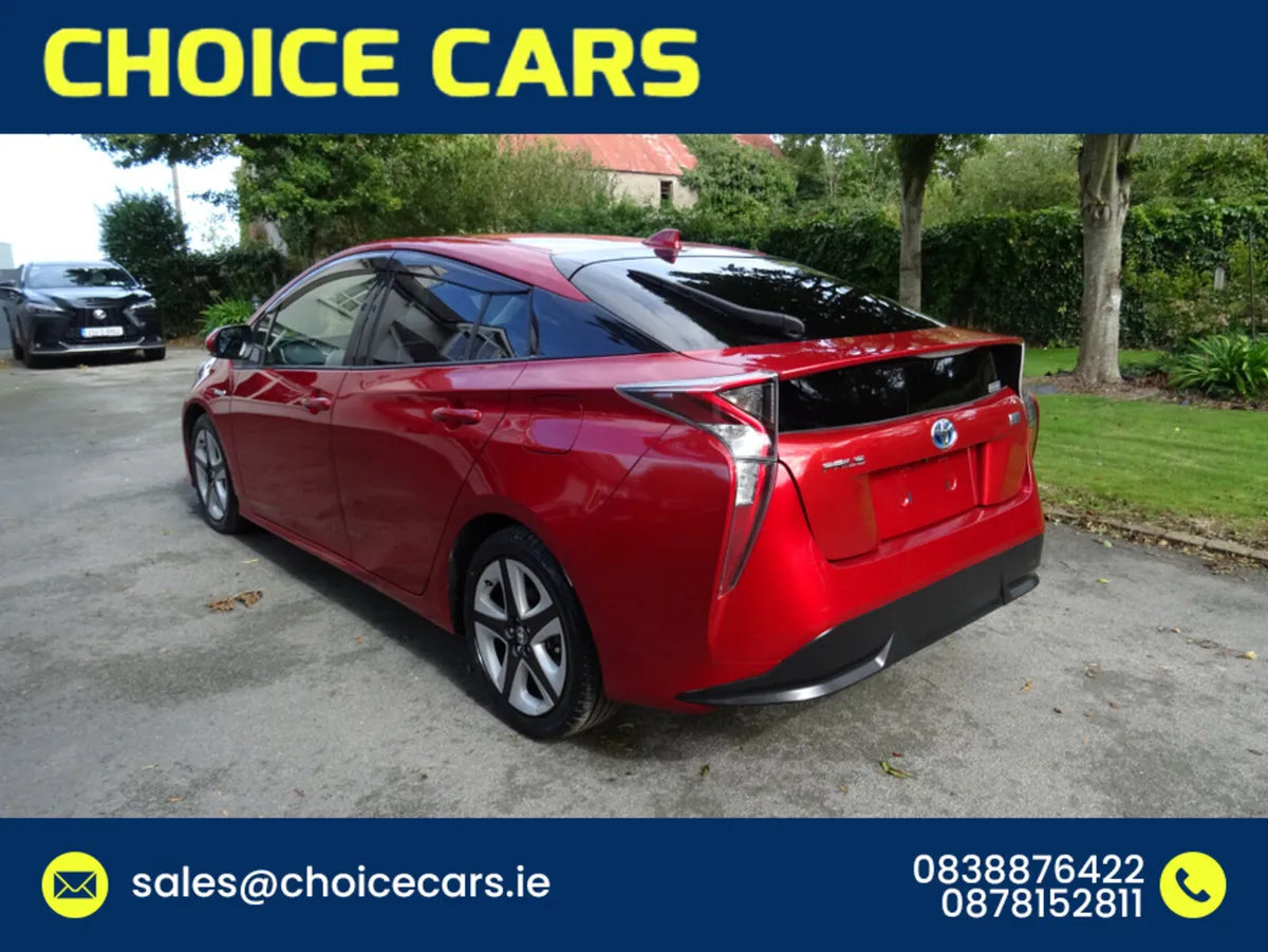 Toyota Prius 1.8 AUTO HYBRID FULL LEATHER SEATS - Image 3