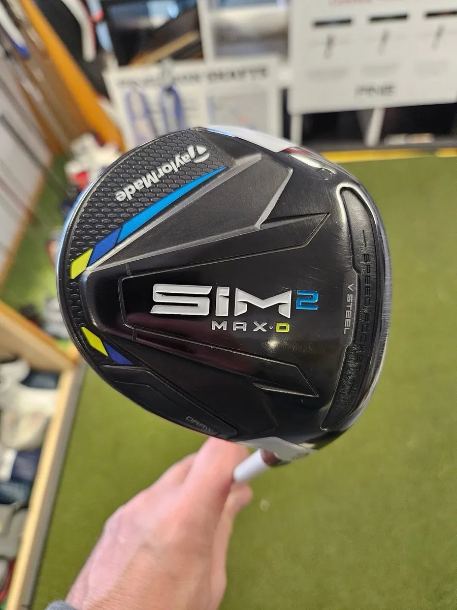 Taylormade Sim2 Max-D 3 Wood - Image 1