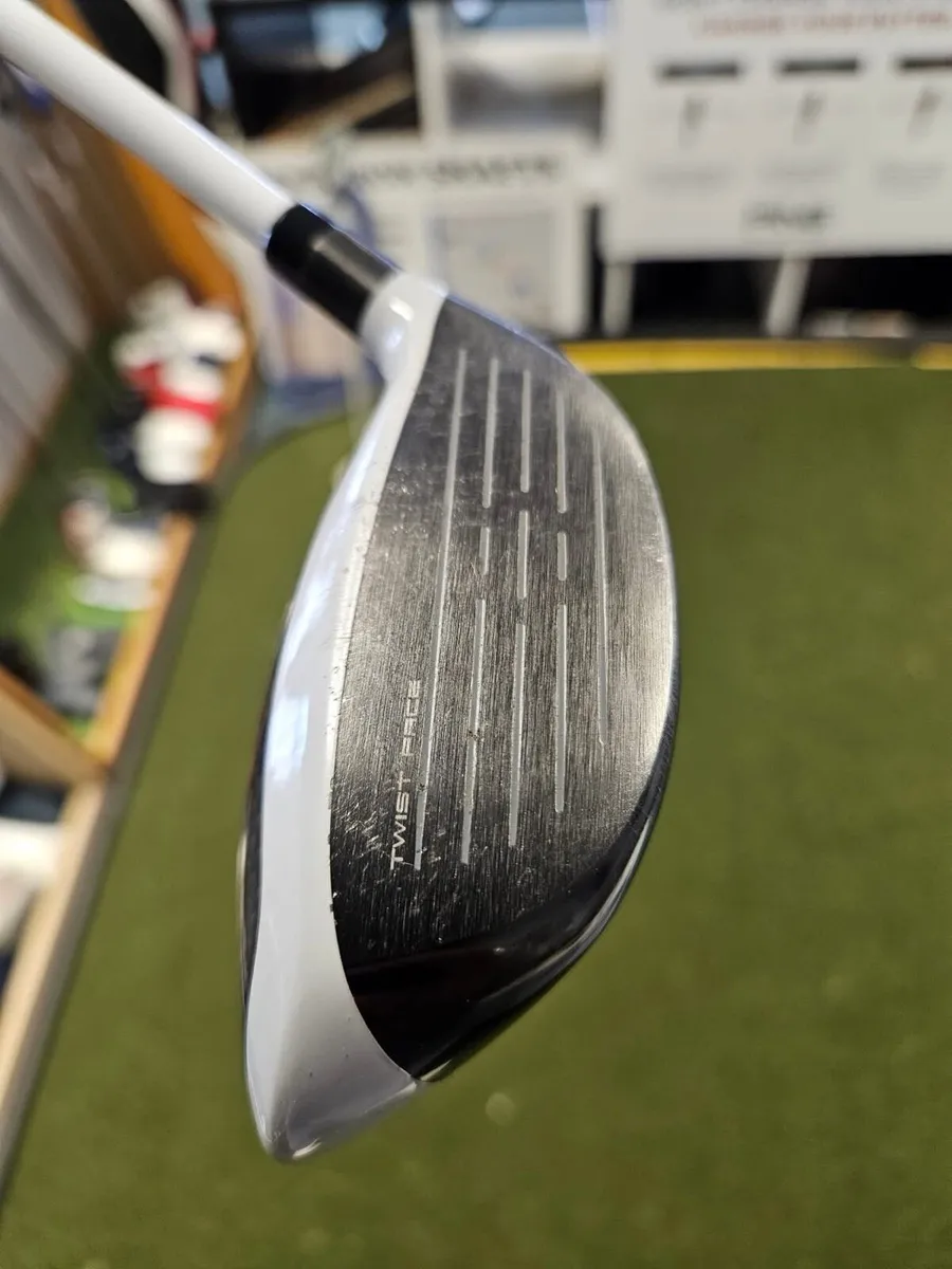Taylormade Sim2 Max-D 3 Wood - Image 4