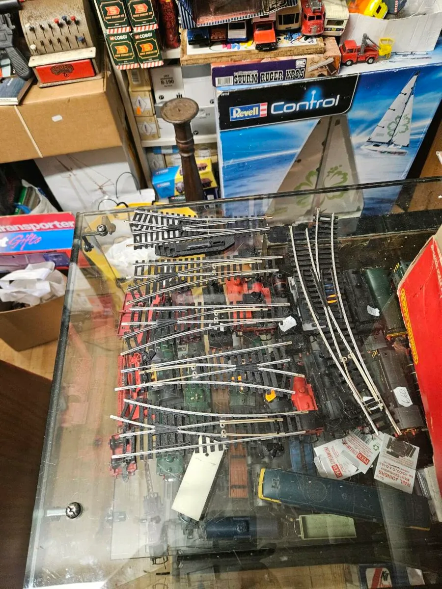 Hornby Lima OO Gauge Points - Image 1
