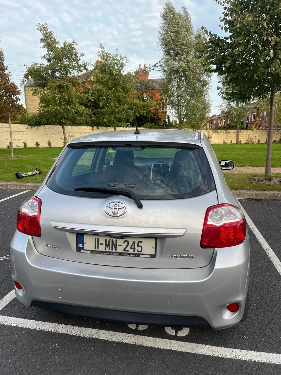 Toyota Auris 2011 petrol 1.3 low mileage - Image 3