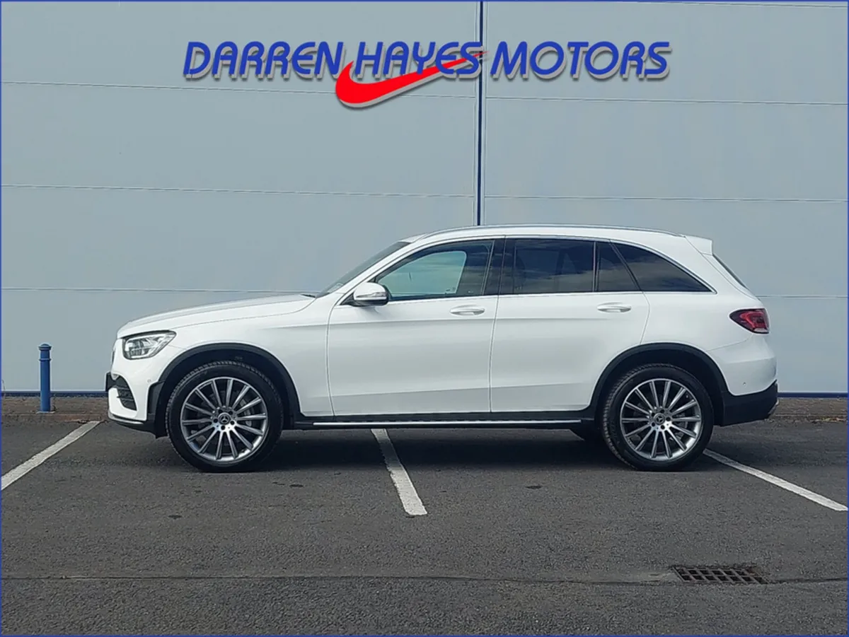 Mercedes-Benz GLC 300 AMG LINE PREMIUM DE 4MATIC - Image 4