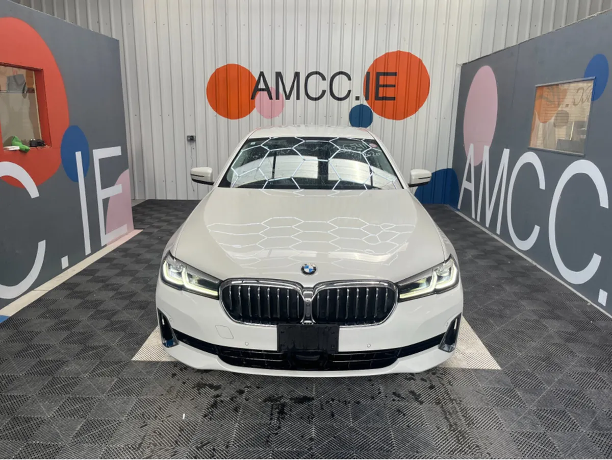 BMW 5-Series 2020 BMW 5 SERIES 530E LUXURY 2.0L HY - Image 2