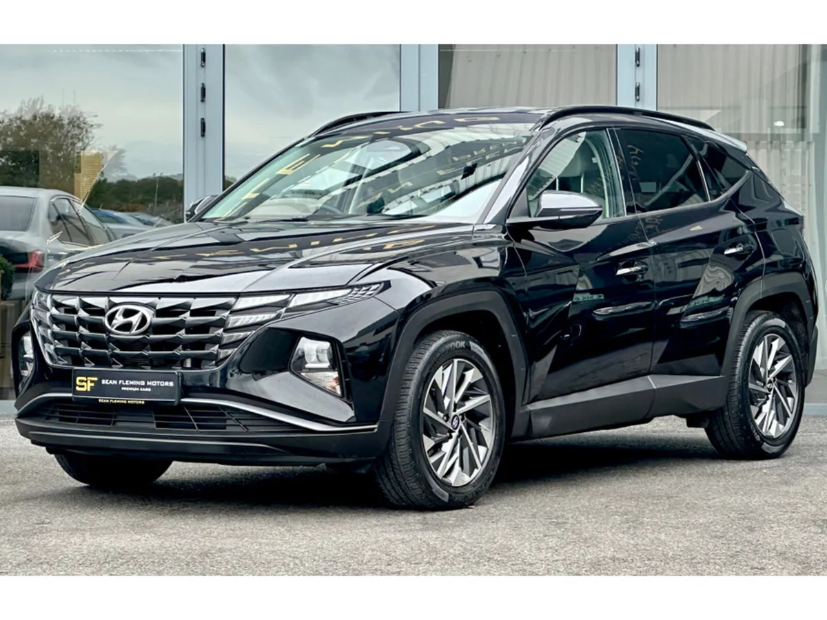 Hyundai Tucson IX35 EXECUTIVE TWO TONE ROOF 5DR - Image 2