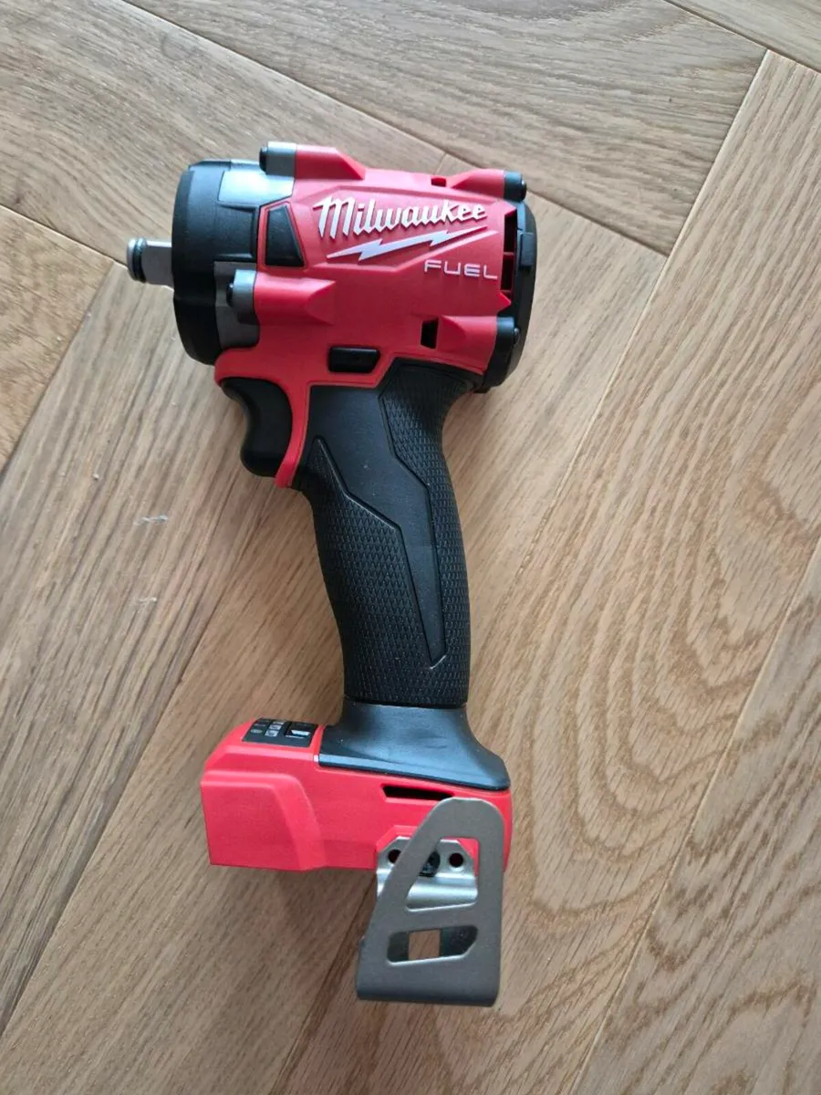 Milwaukee M18 Fuel 1/2' Stubby Impact Wrench Body - Image 1