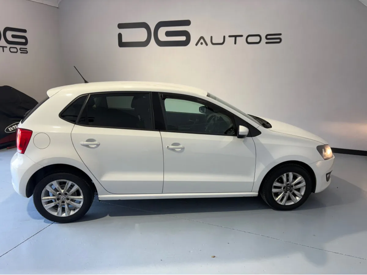 Volkswagen Polo TRENDLINE 1.2 TDI 75HP MANUAL 5SPE - Image 1