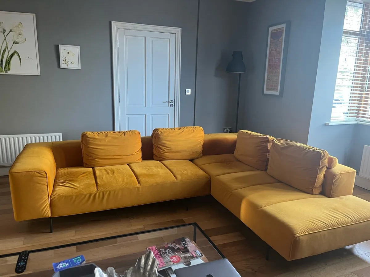 Bo Concept Amsterdam corner sofa - Image 1