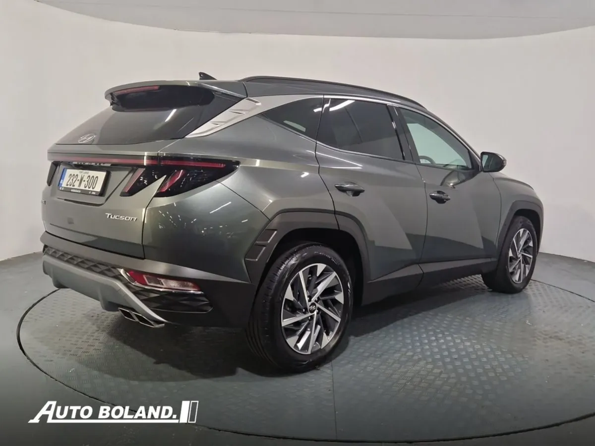 Hyundai Tucson 2WD Executive Plus - Image 4